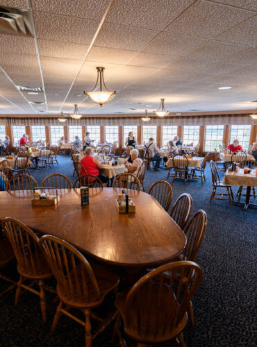 DER-DUTCHMAN-RESTAURANT_WC_01