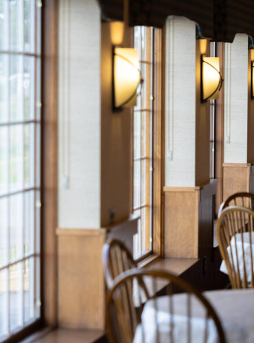DER-DUTCHMAN-RESTAURANT_WC_04